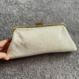 Beaded Clutch-White-2 options for metal straps, Short and long.